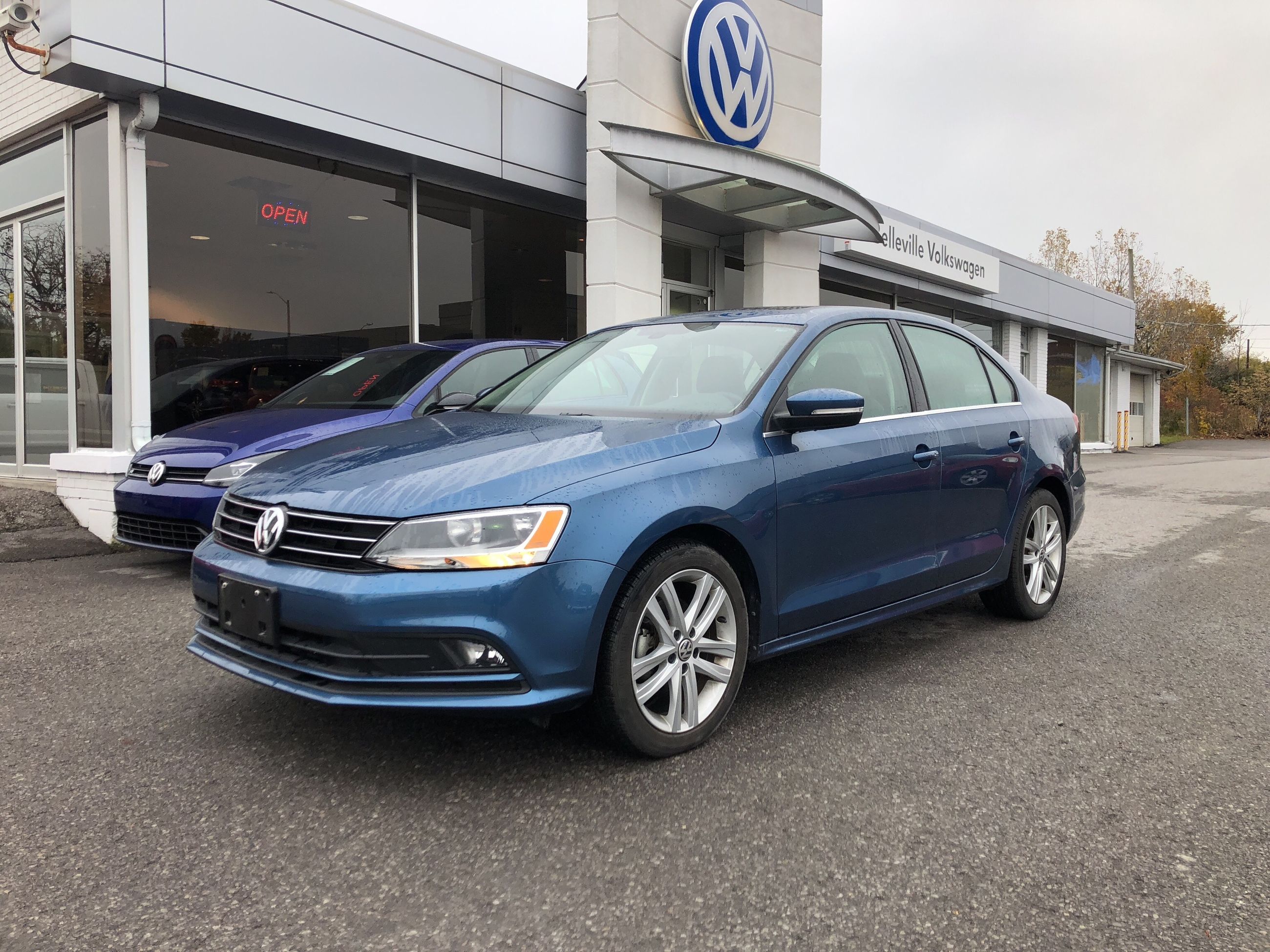 Used 2016 Volkswagen Jetta Highline Blue 21,553 KM For Sale - $20900.0 ...