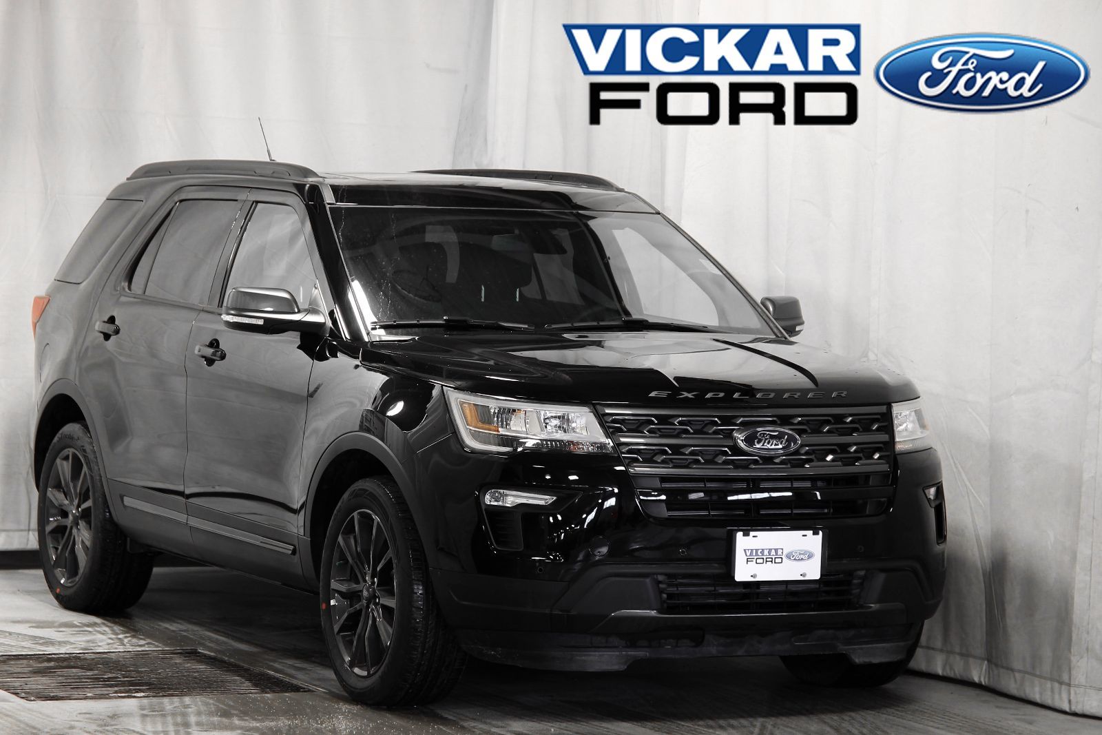 Used Tires Winnipeg >> New 2018 Ford Explorer XLT Shadow Black for sale - $51941.75 | #18T0479 | Vickar Ford | Winnipeg Used Tires Winnipeg >> New 2018 Ford Explorer XLT Shadow Black for sale - $51941.75 | #18T0479 | Vickar Ford | Winnipeg