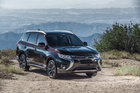Mitsubishi Outlander PHEV 2019 vs Toyota RAV4 Hybride - 1