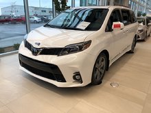 2018 Toyota Sienna SE 8-Passenger