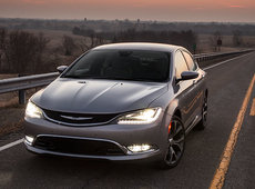 Chrysler 200 2016: une berline sportive au look inégalé
