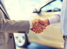 Choisissez entre l'achat ou la location d'un véhicule neuf Chrysler, Jeep, Dodge ou Ram