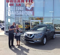 Nissan Rogue sv tech