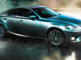 Lexus IS 2015 – Sportier Personality