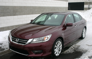 Honda Accord 2.4 2013 versus Subaru Legacy 2.5 2013