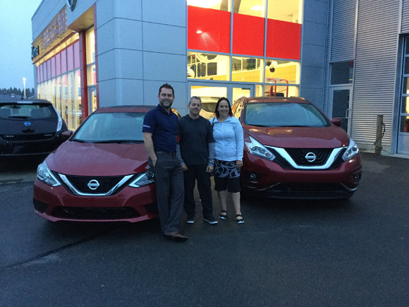 2 véhicules Nissan pourquoi pas !