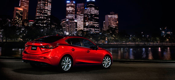 Le Guide de l'Auto (Mazda3 2014) -- Le match des voitures compactes
