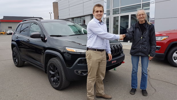 Un gros merci à Mme Pierrette Lebel pour l'achat de son nouveau Jeep.