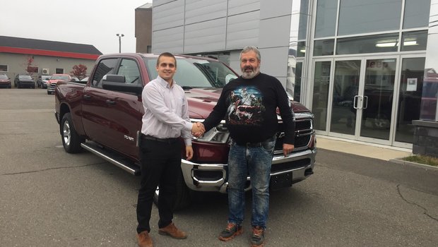 Félicitation à M. Robin Côté pour l'achat de son tout nouveau Ram 1500 2019. Bonne route et encore merci pour votre confiance.