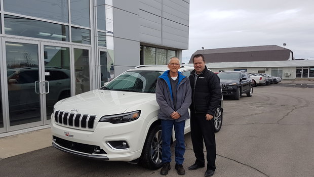 Félicitation à M. Daniel Côté qui à renouveler son Cherokee Limited 2016 pour un magnifique Cherokee Overland 2019. Merci beaucoup.