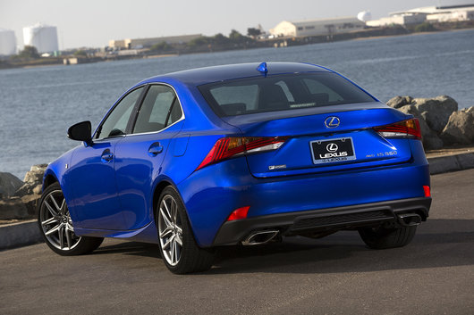 2019 Lexus IS : Refined sport sedan