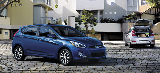 Toyota Yaris 2016 vs Accent 2016 à St-Jean