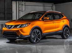 The new 2017 Nissan Qashqai or the Toyota C-HR: how do you choose?